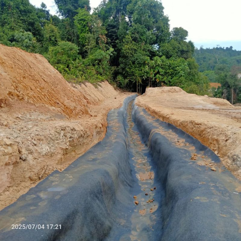 Channel Lining Tambang Batubara - Melak, Kaltim - 7.2 After Hydration