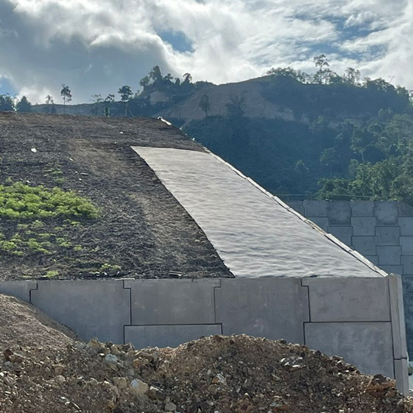 Slope Tambang Emas (5)